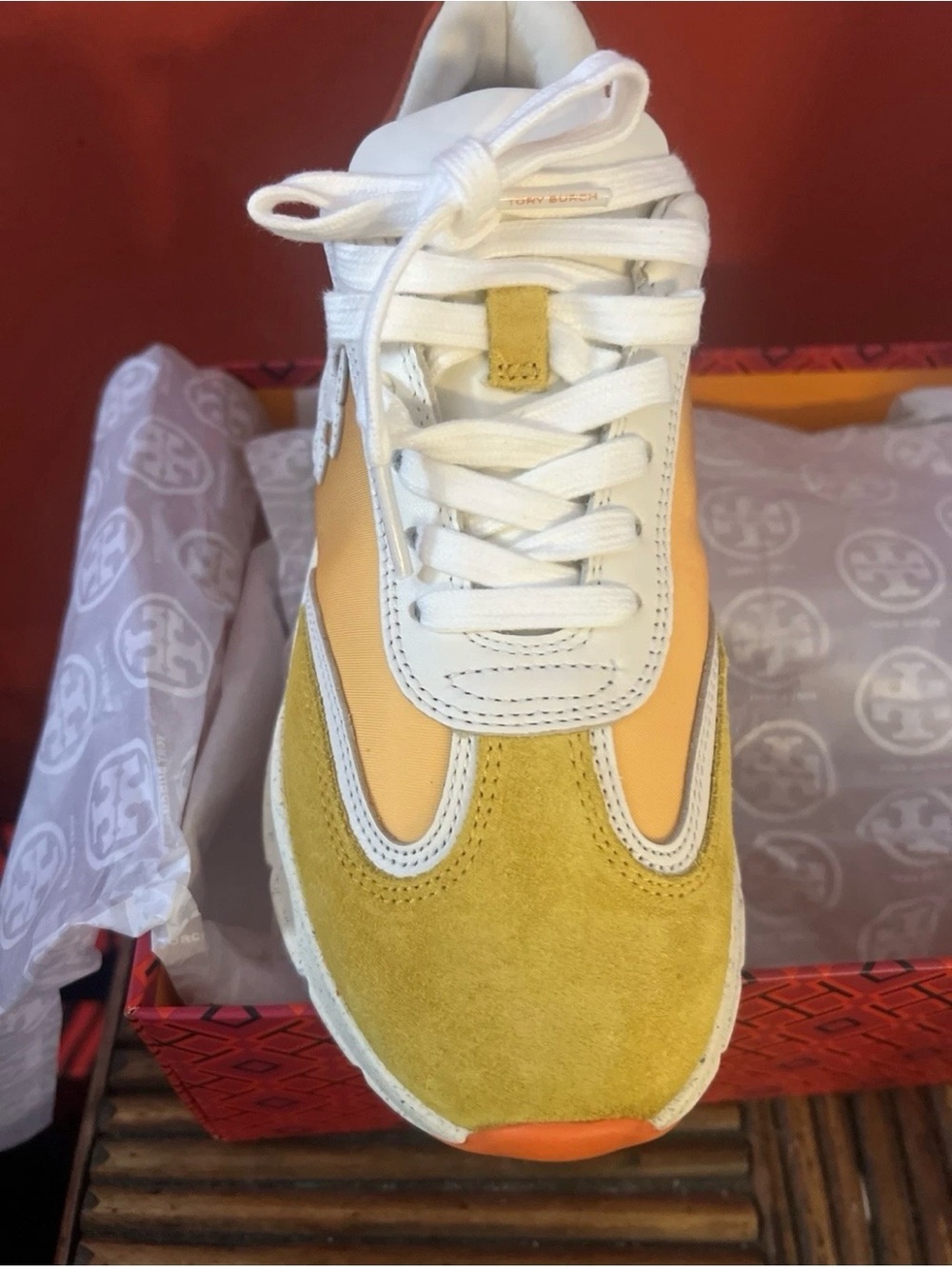 Tory Burch Women Good Luck Trainers Goldfinch Size 7.5 - Picture 2 of 8
